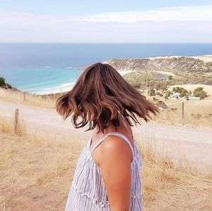 Meet your Posher, Mia